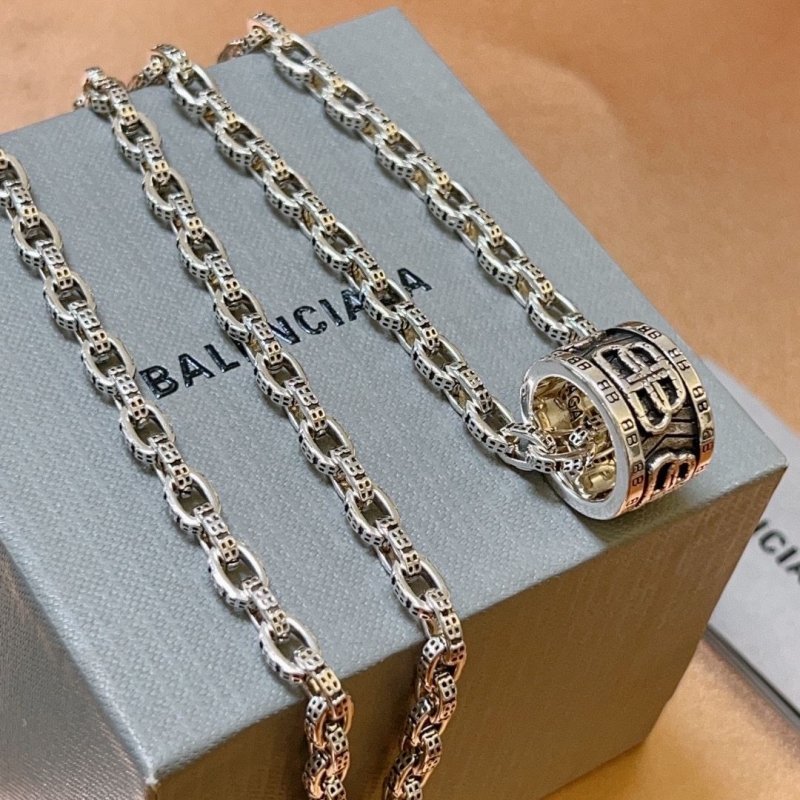 Ba1en*iaga necklaces